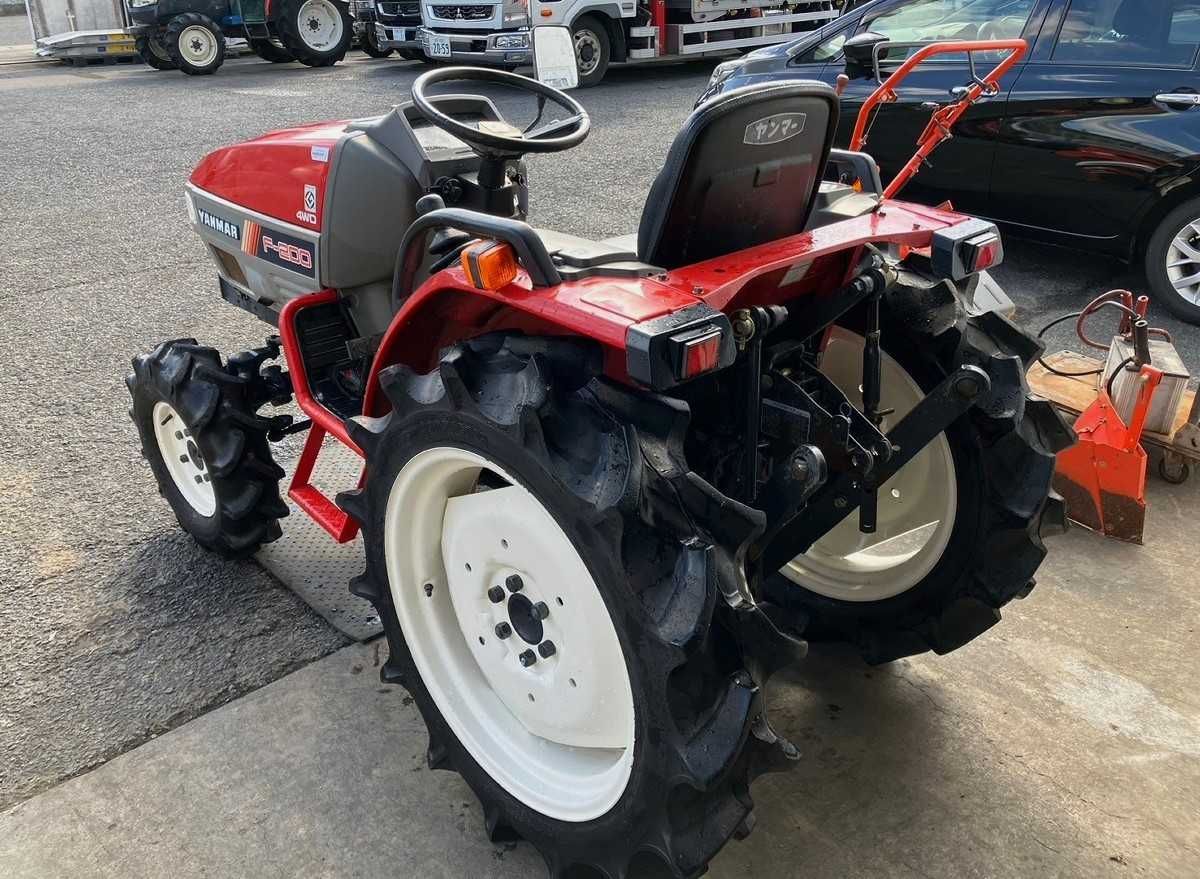 Traktor Yanmar F200S 4X4 - 20 KM