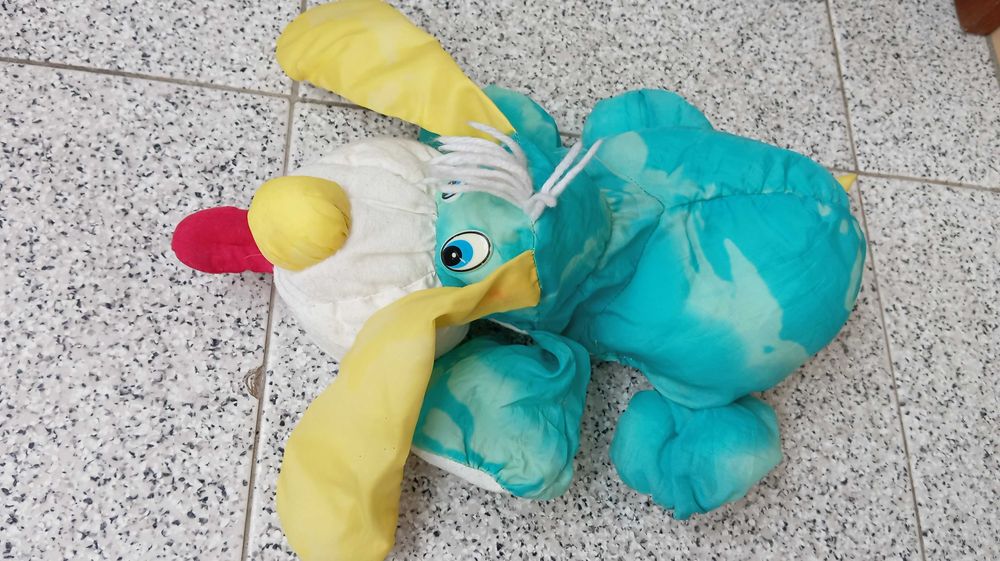 Vários peluches 2 euros cada