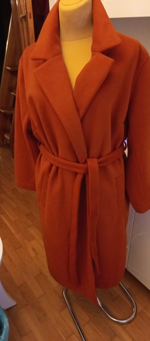 Piękny płaszcz rudy ciepły i lekki oversize 52/54