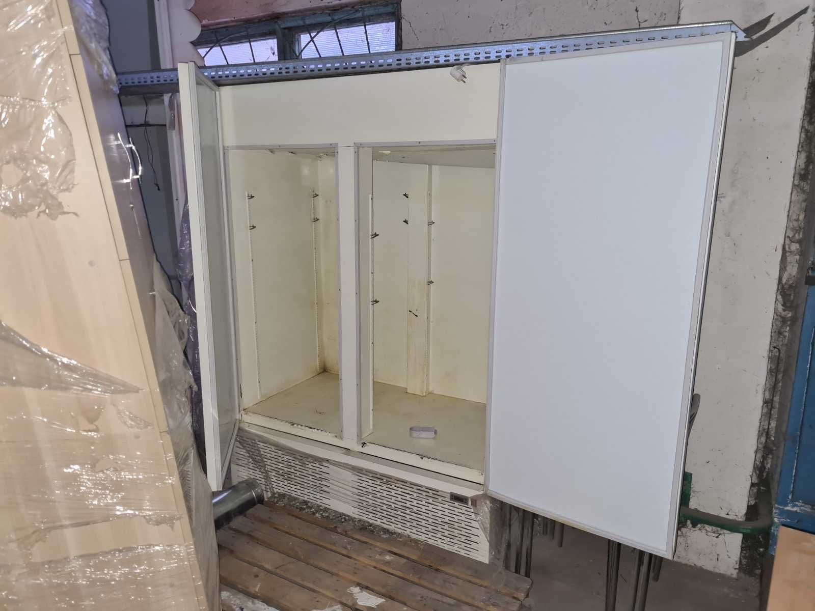 Холодильник для виробництва Б/У на двоє дверей