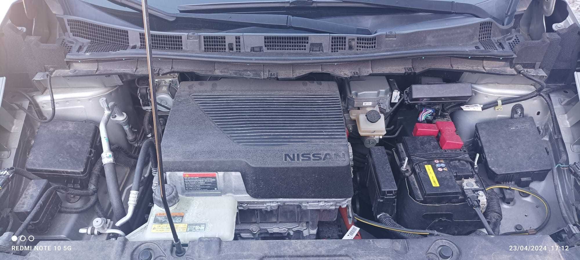 Nissan Leaf 40 kWh N-Connecta com poucos kms