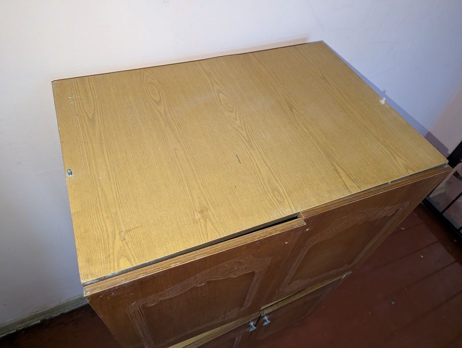 Дві нижні тумби від стінки срср