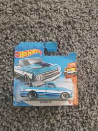 Hot Wheels '67 Chevy c10