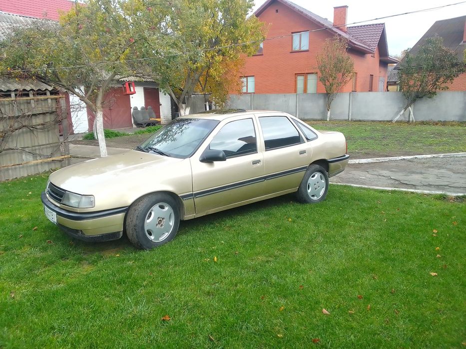 Продам Опель вектра А 2.0 інжектор