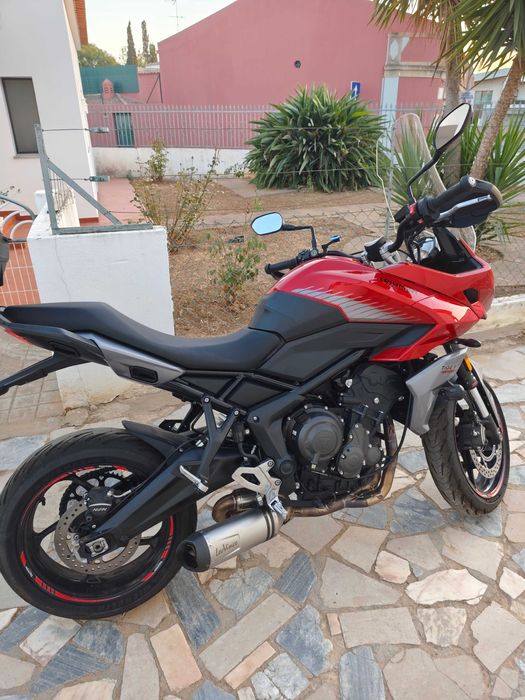 Triumph Tiger Sport 660 como nova vários extras com todo material orig