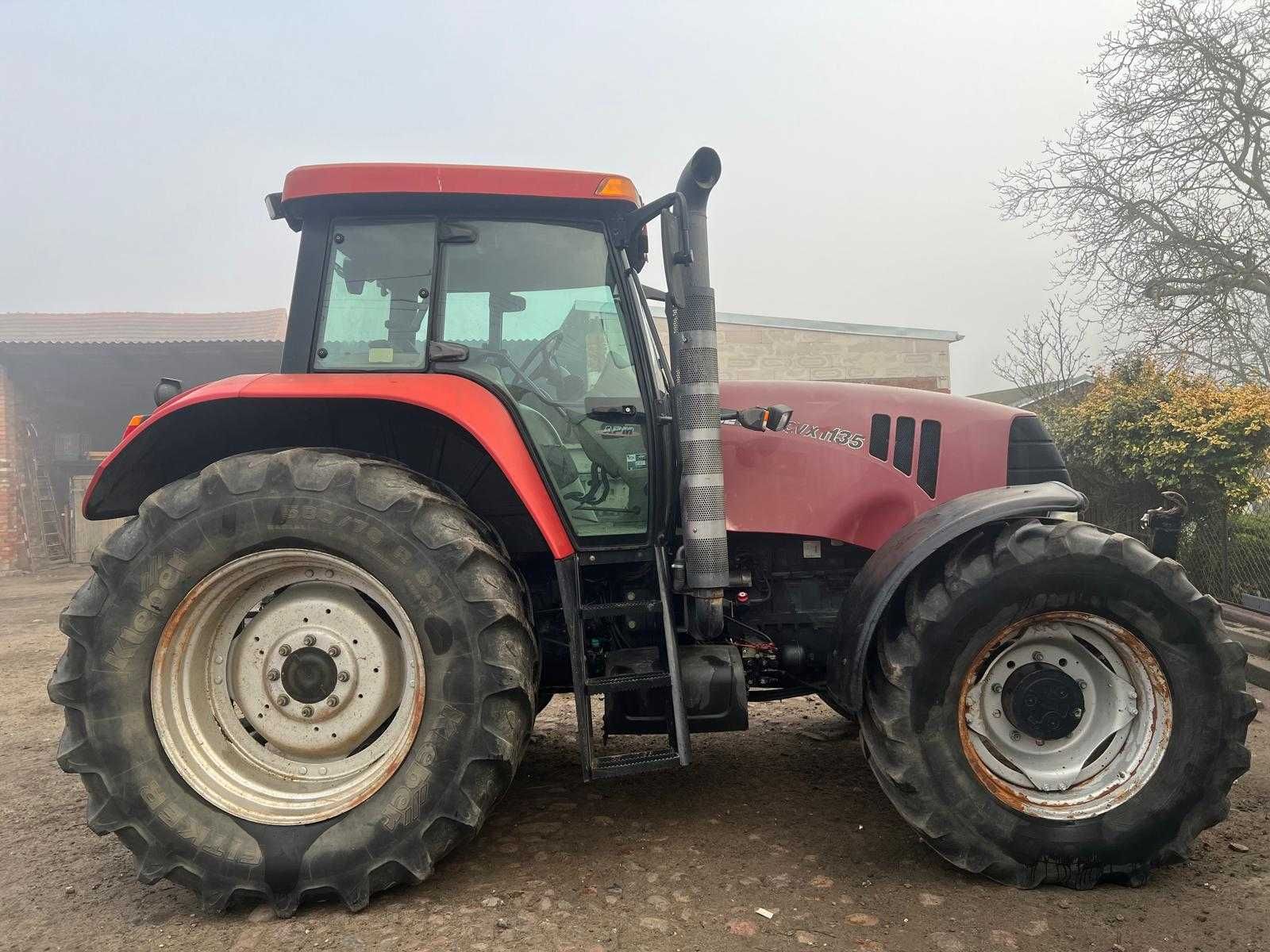 Traktor case CVX135