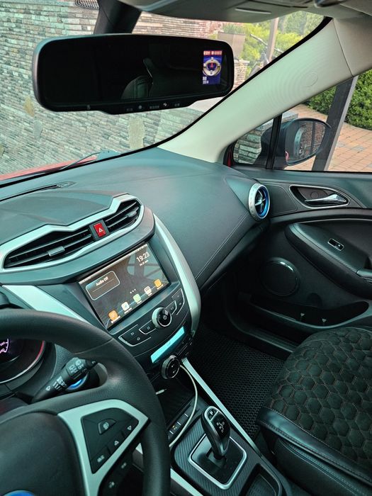 BYD YUAN електро 300 км запас