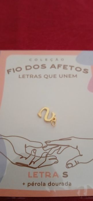 Letra S, da coleção Fio dos Afetos, nova