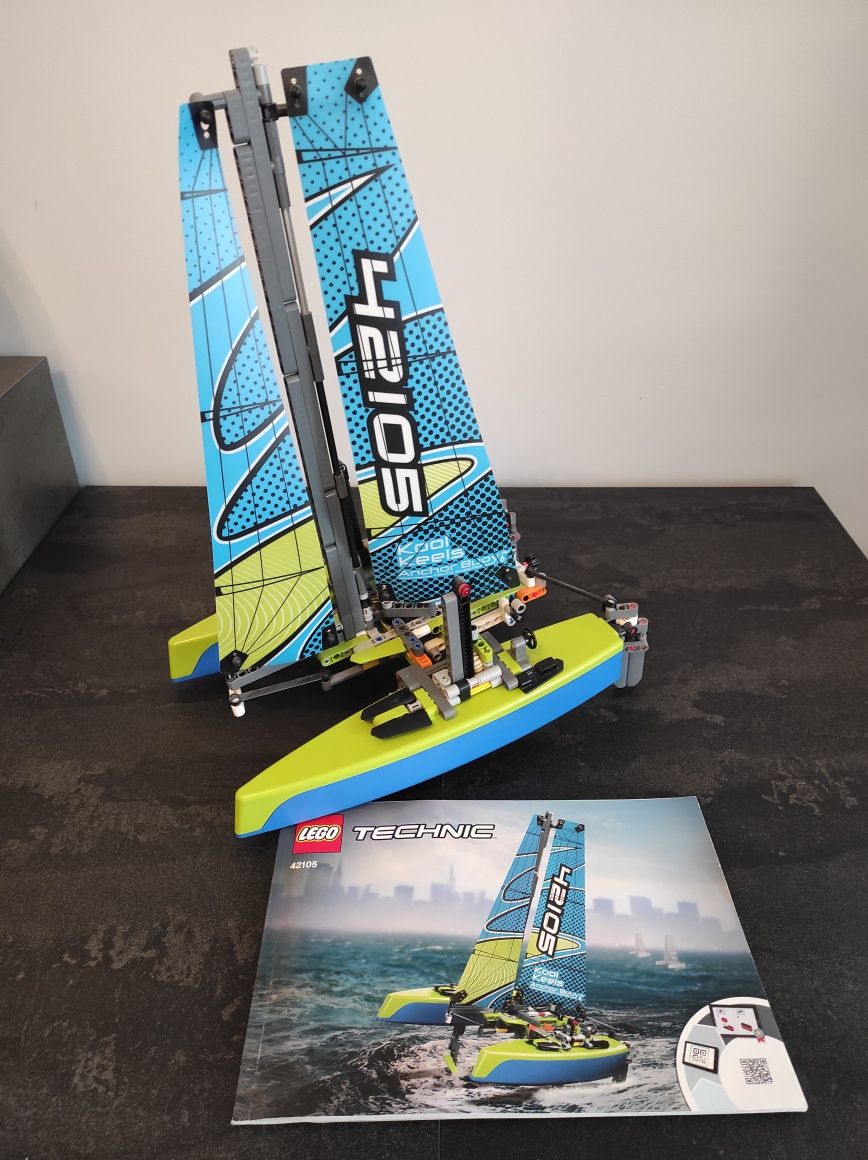 LEGO Technic 42105 Katamaran