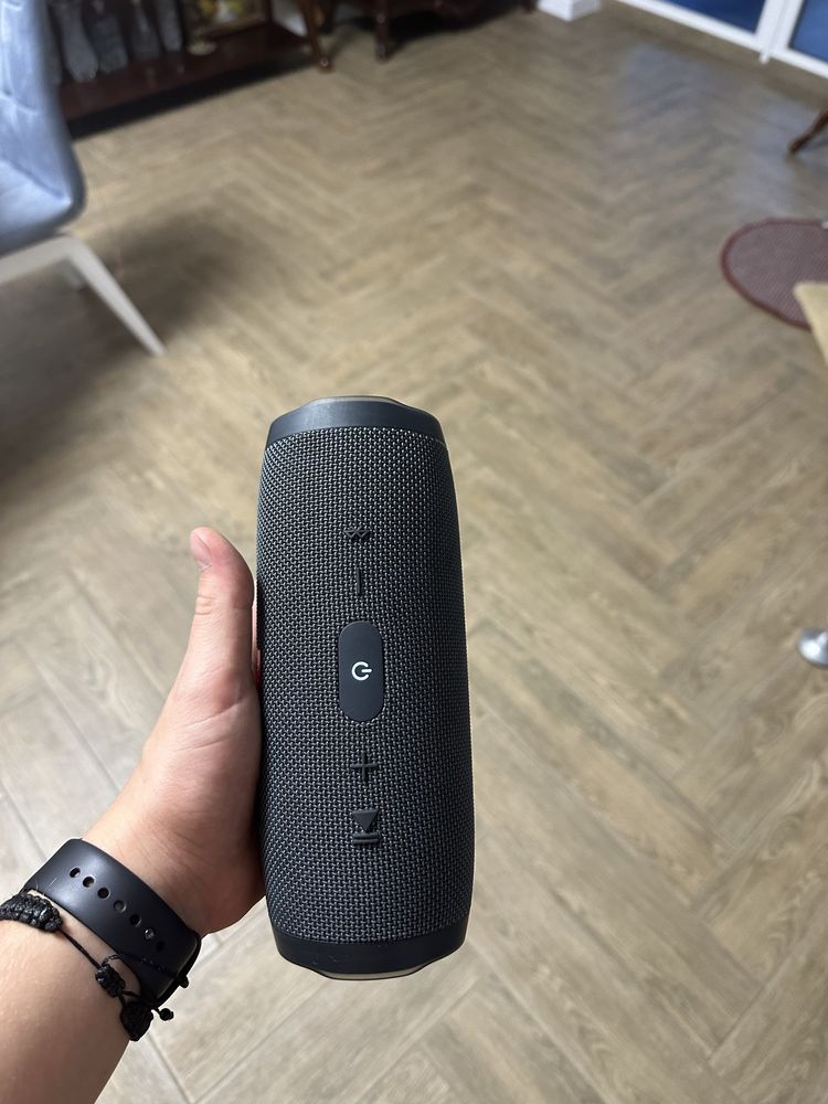 Колонка JBL Charge Essential