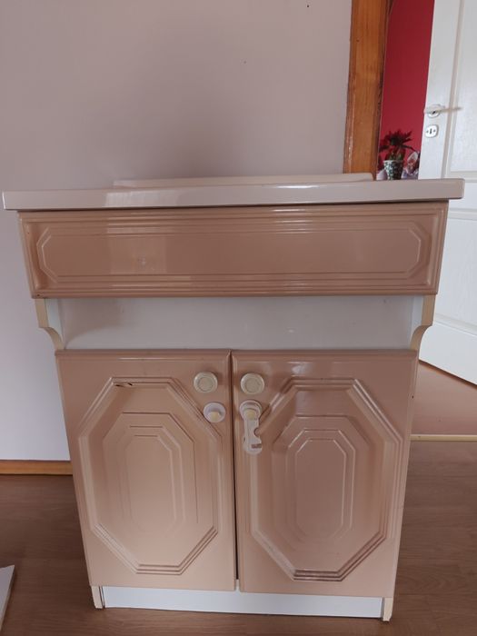 Szafka łazienkowa z umywalką