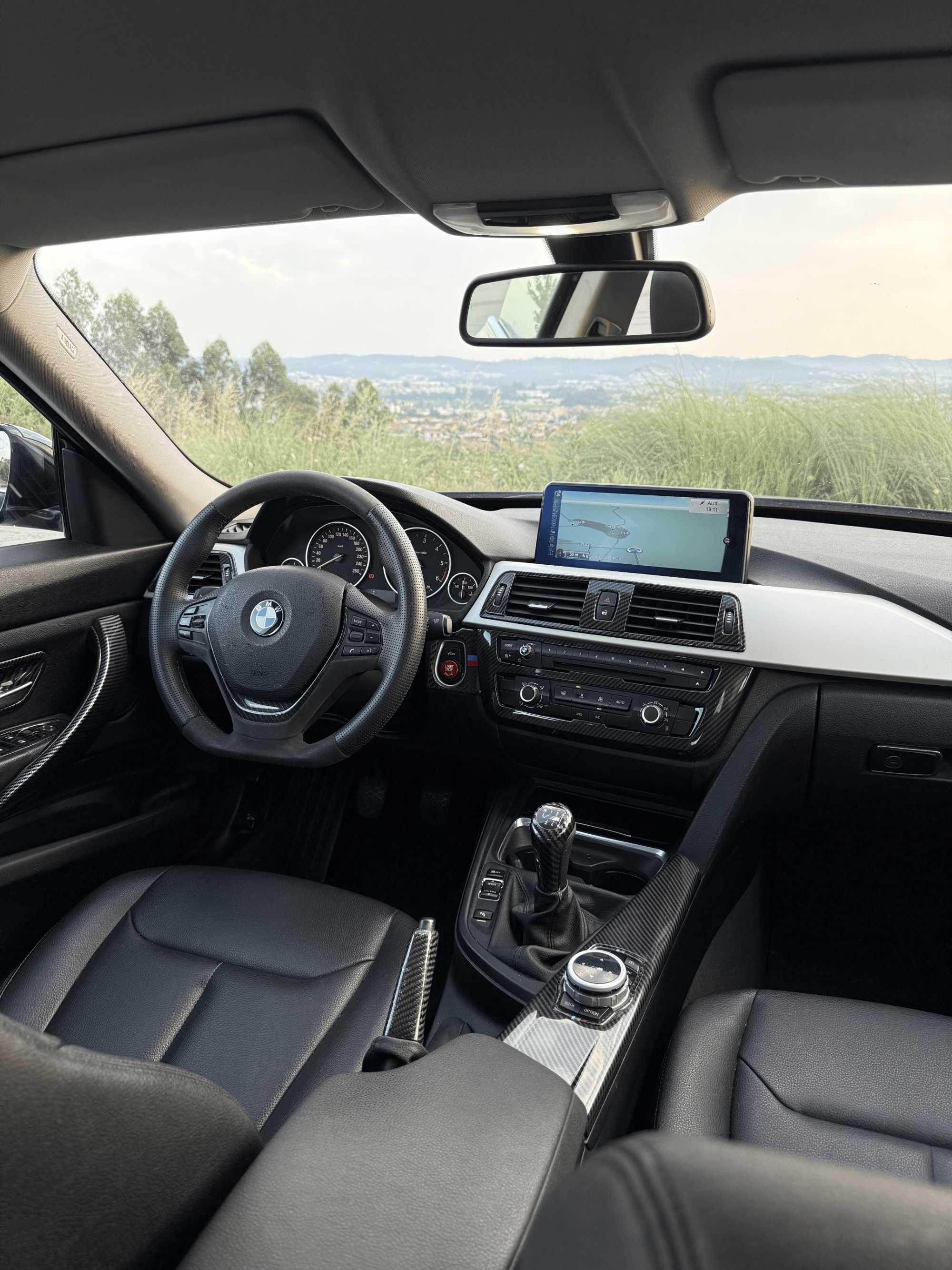BMW 318GT Impecável