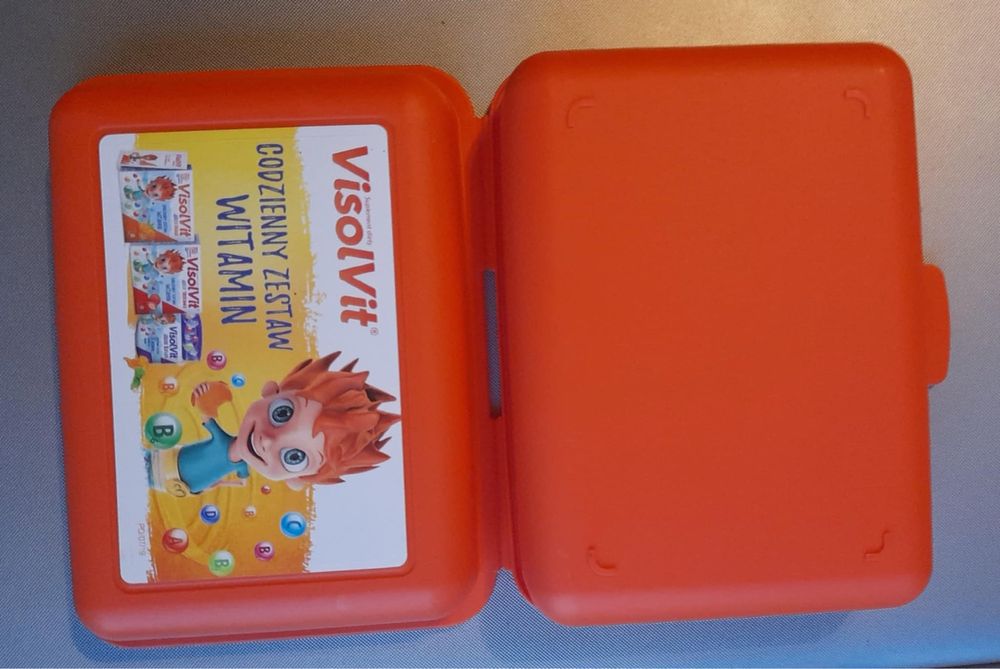 Śniadaniówka, pojemnik na kanapki + gratis mini ręcznik