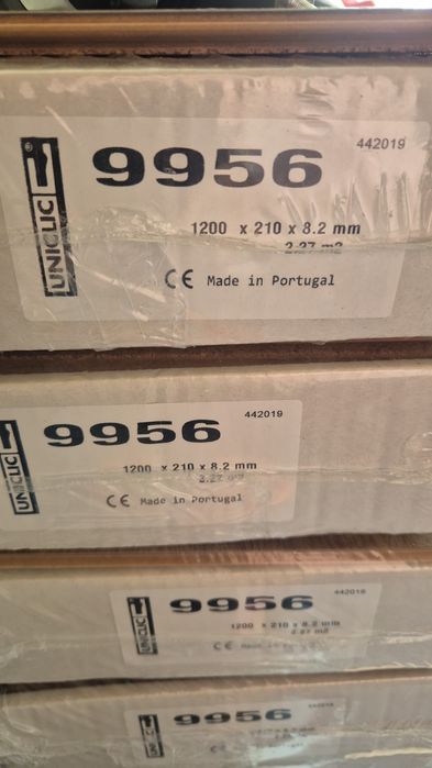 Sprzedam panele podłogowe UNICLIC 9956 – 8,2 mm, korkowe, nowe