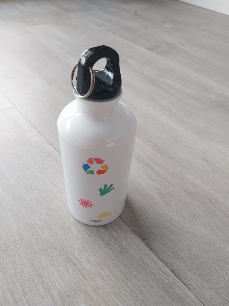 Nowy bidon butelka na wodę mala,