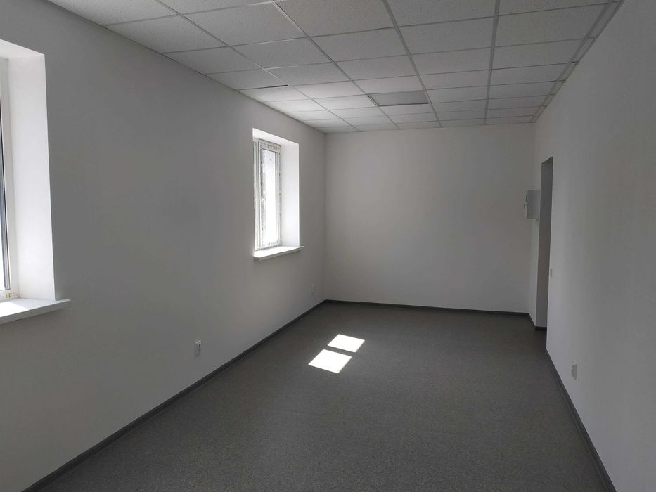 24/25/27/18 м2 кабінети з водою 4-й Л.Лук'яненка-Тимошенко/Оболонський