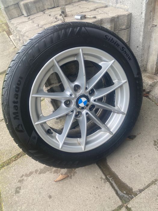 Oryginalne alufelgi BMW 16” + opony zimowe