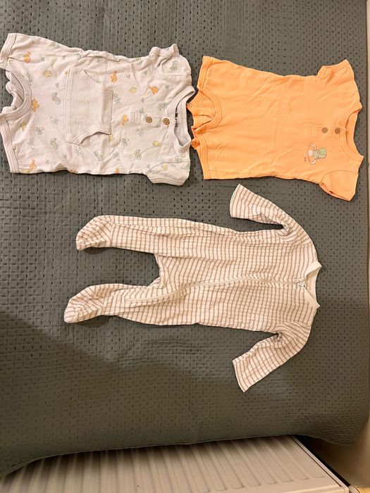 Wyprawka rampersy i pajac r. 62