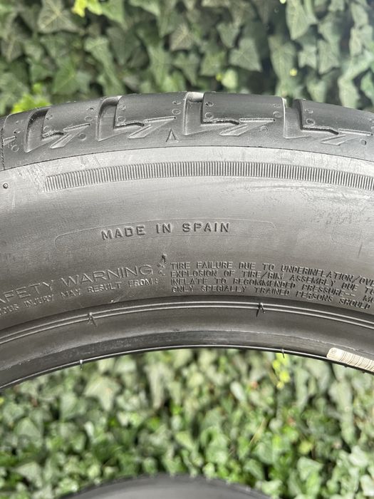 215/55 R17 Bridgestone Turanza T005