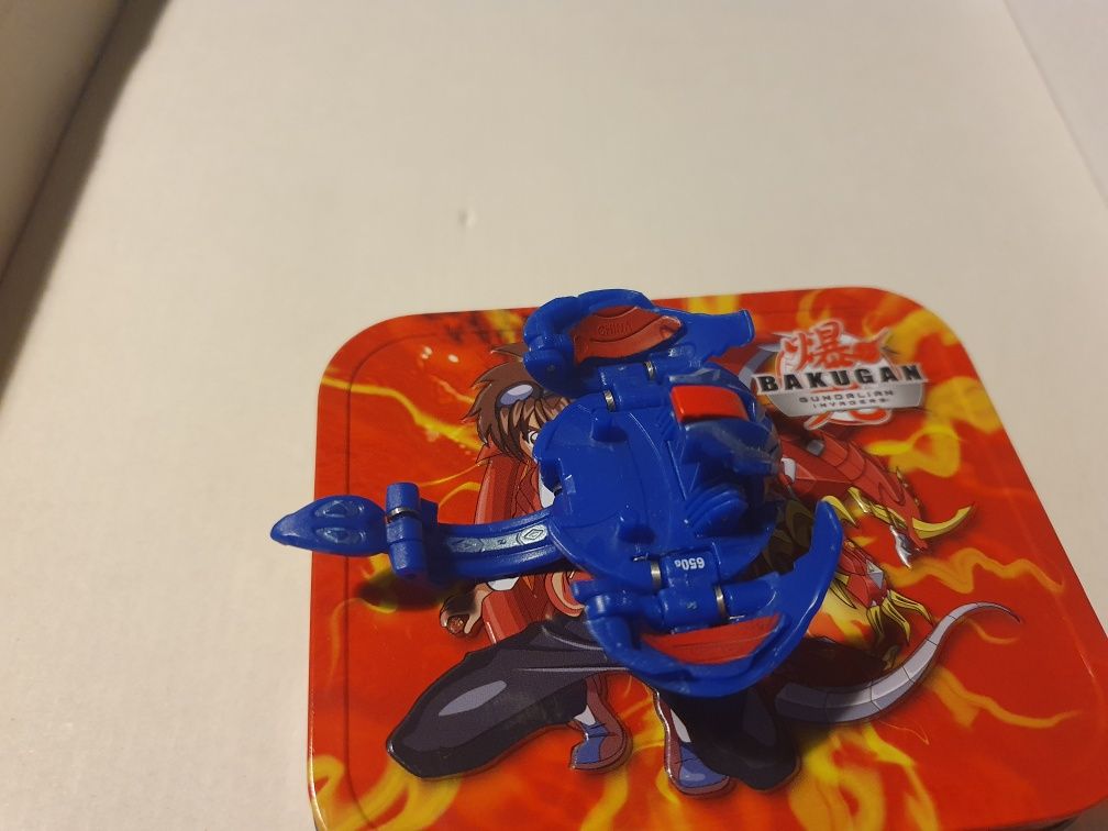 Figurka Bakugan stara kolekcja