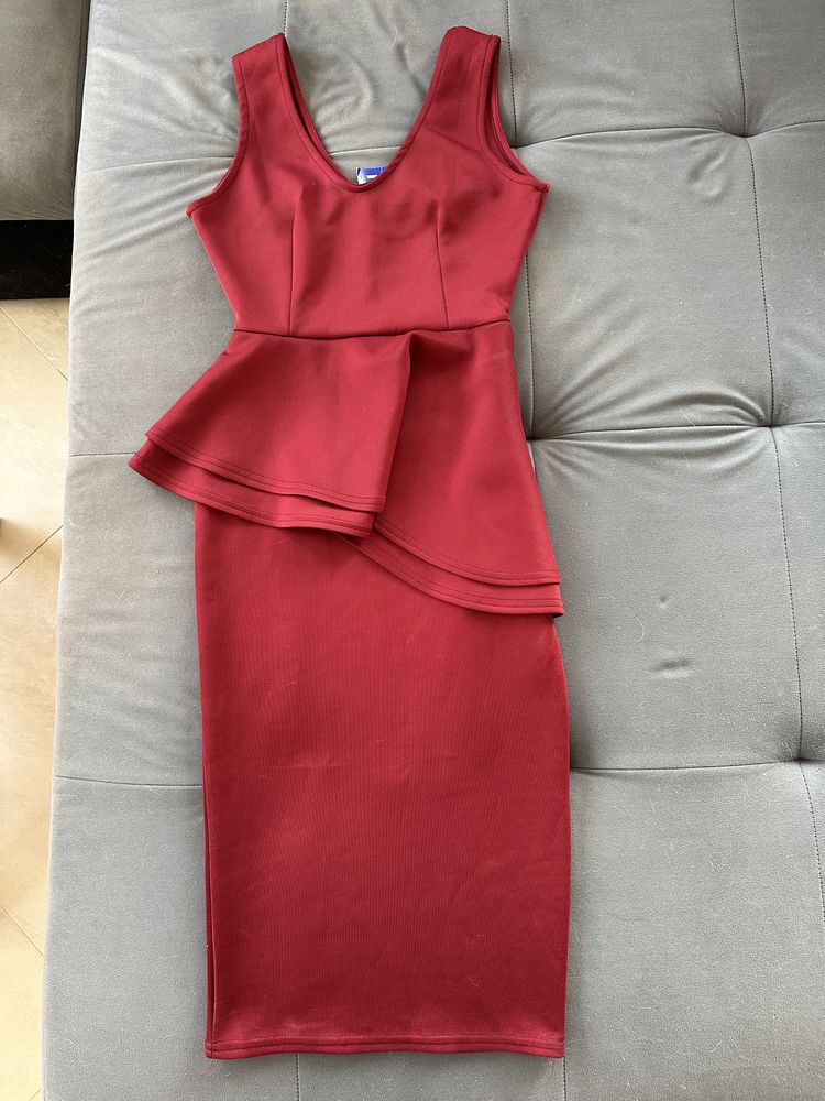 Sukienka nowa z metkami wiśniowa asymetryczna baskinka 36 S