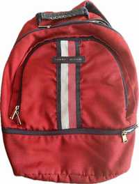 Рюкзак. Красный дорожный рюкзак Tommy Hilfiger