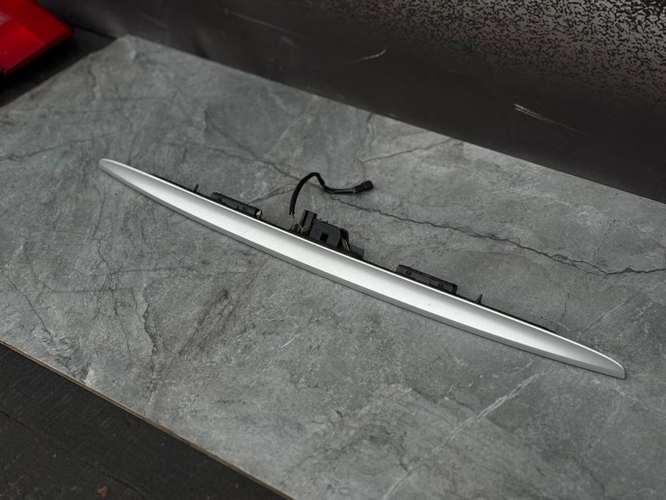 Планка підсвітки номера з кнопкою БМВ Е46 універсал Titan silber Шрот