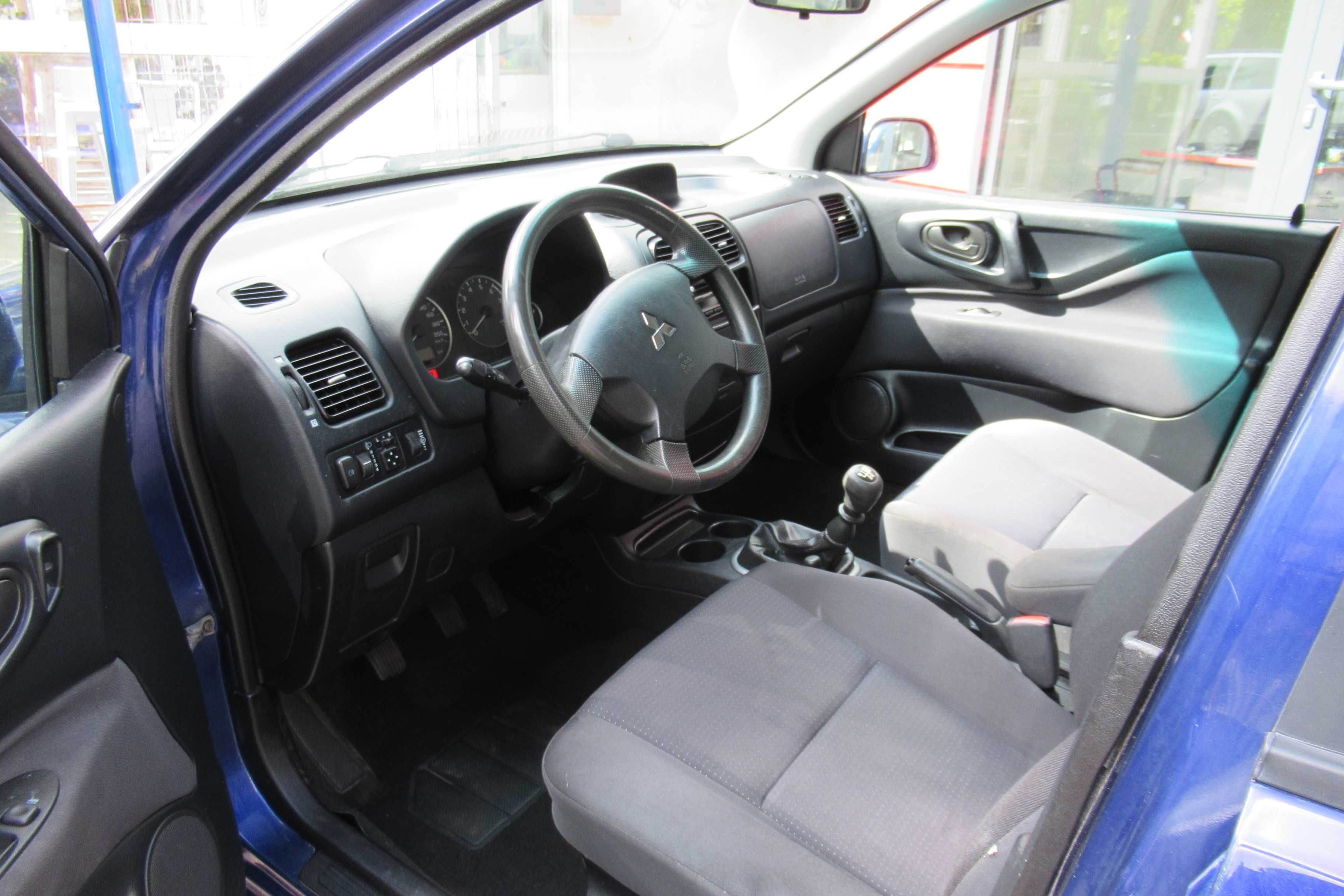 Mitsubishi Space Star benzyna 1.6 98km ładny z Niemiec mały minivan