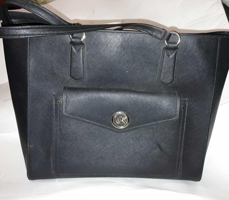 Продам стильную женскую сумку Michael Kors