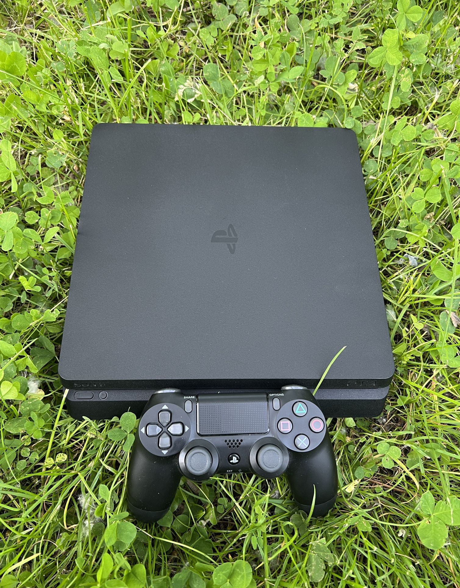 Sony PlayStation 4 Slim