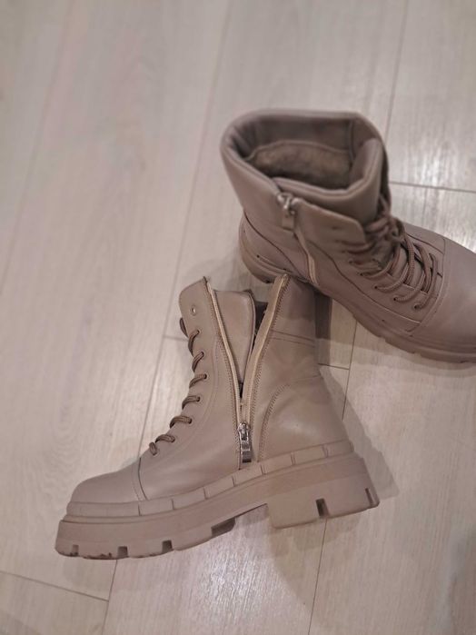 Жіночі черевики 38 розмір