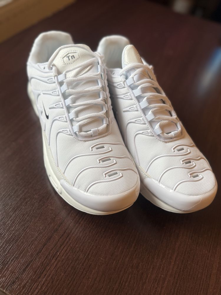 NIKE Air Max Plus TN Białe