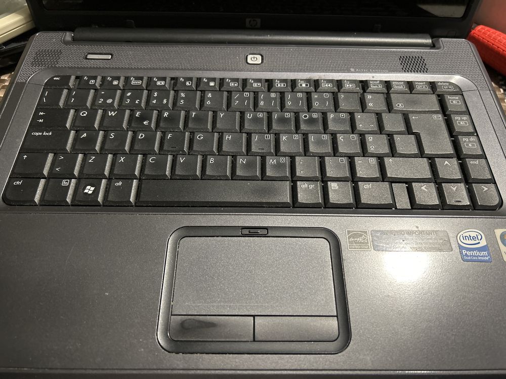 Laptop Hp g7000 model G7060EP