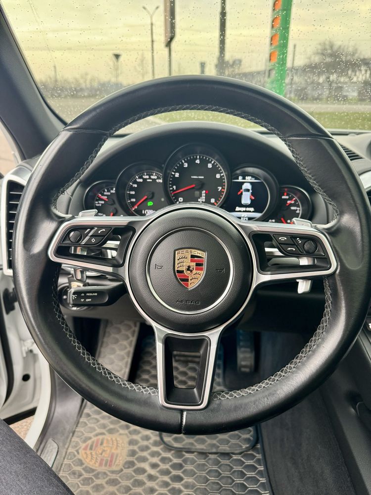 Porsche Cayenne 2016