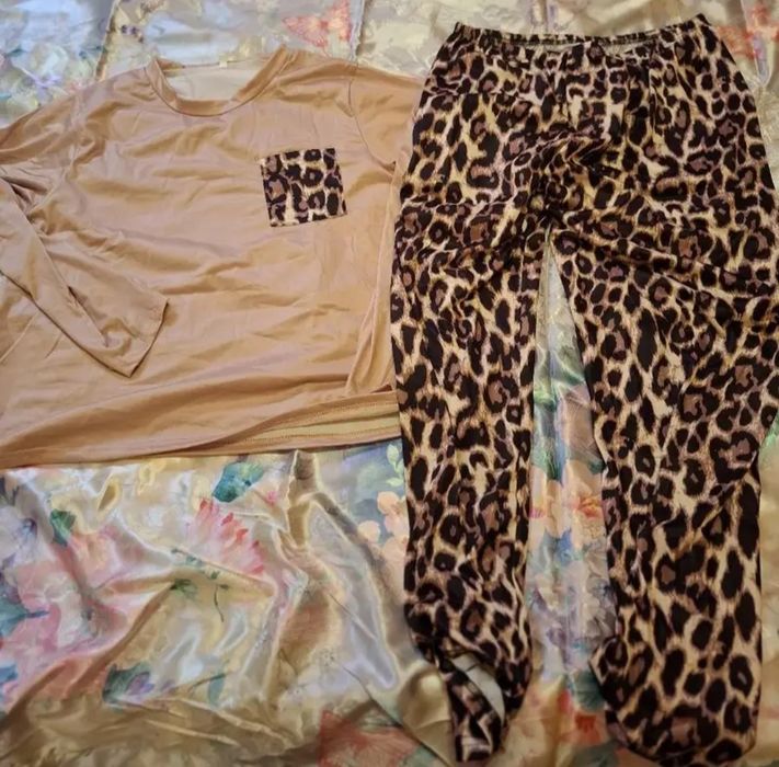 Нова жіноча піжама