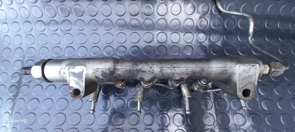 Продається Паливна рейка Opel Astra (J) 2009-2015 1.7cdti