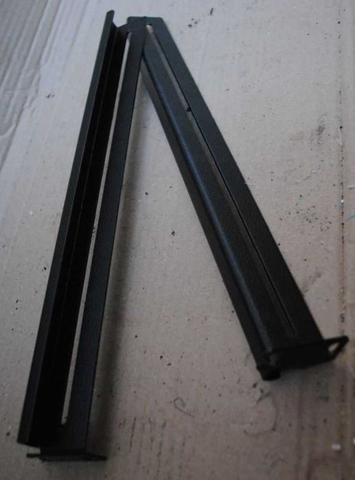 Лапи чорні для стаціонарної серверної полиці, в комплекті 2 шт