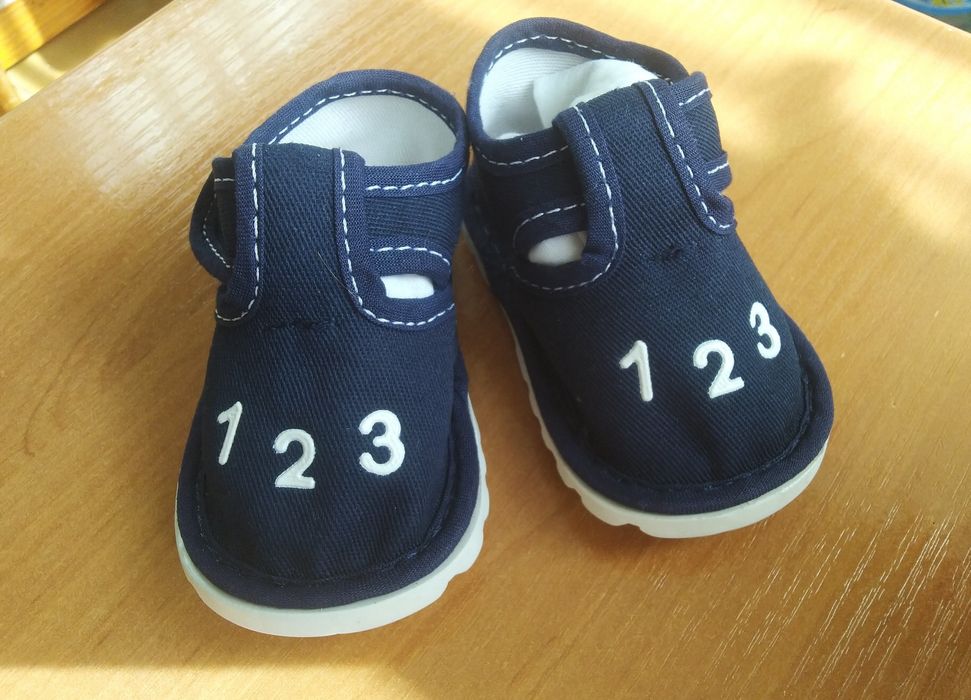 Летняя  обувь для малыша 3-6 мес, размер 16-17
