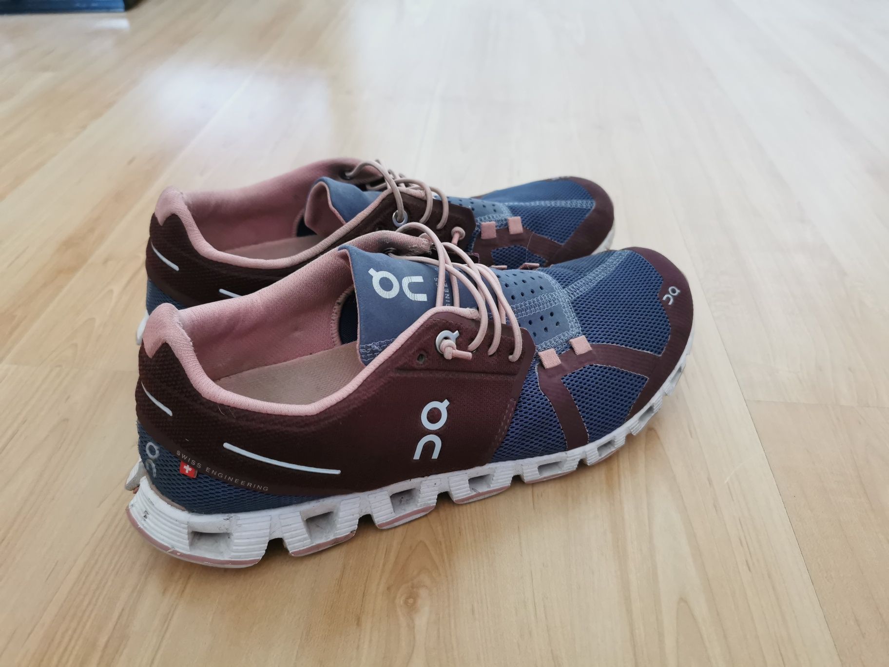 buty Qn rozmiar 40,5 długość wkładki 26,5