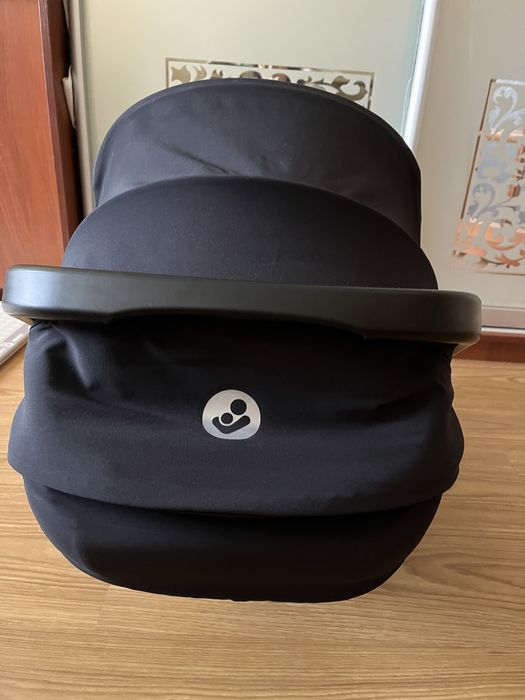 Автолюлька Maxi Cosi 0-12міс. З базою в комплекті. Isofix