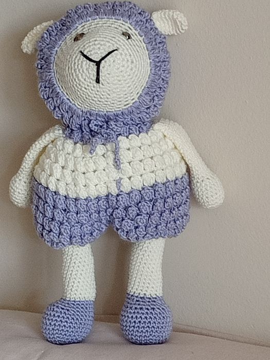Zabawka "Baranek"na szydełku Amigurumi