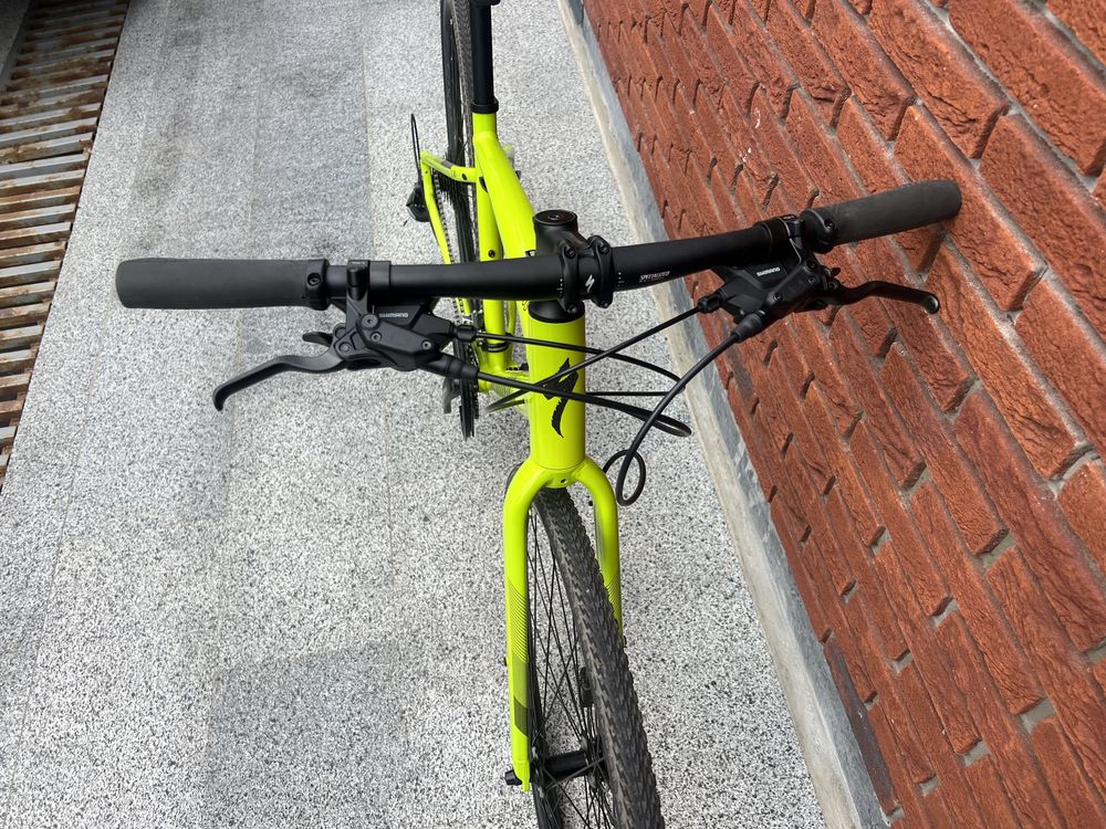 28 Specialized Sirius Shimano Acera