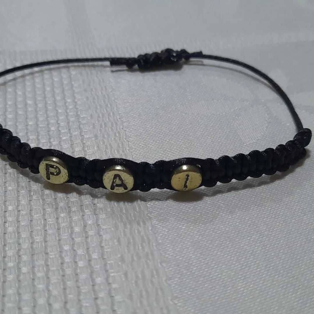 Pulseiras e porta chaves macrame