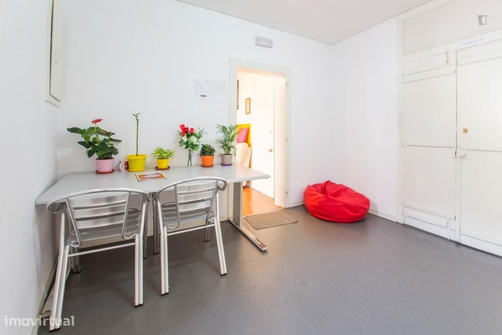 Quarto - localizado em Martim Moniz Lisbon