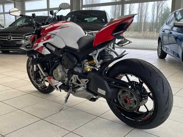 Ducati Streetfighter v4