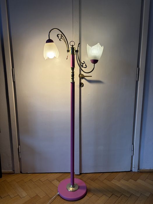 Vintage lampa różowa stojąca