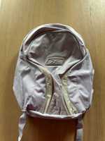 Damski plecak sportowy Reebok liliowy biały odblaski regulowany