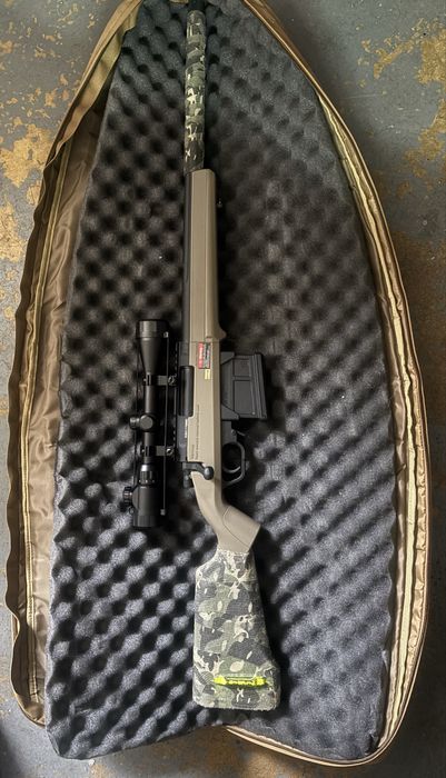 Sniper com mira incluída