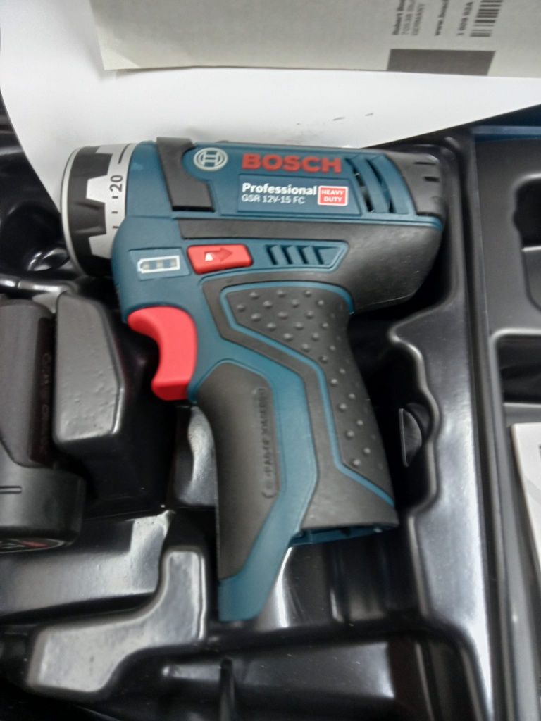 Bosch Profesaional GSR 12v - 15 FC L box