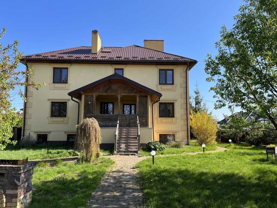 Здам окремий будинок з гаражем